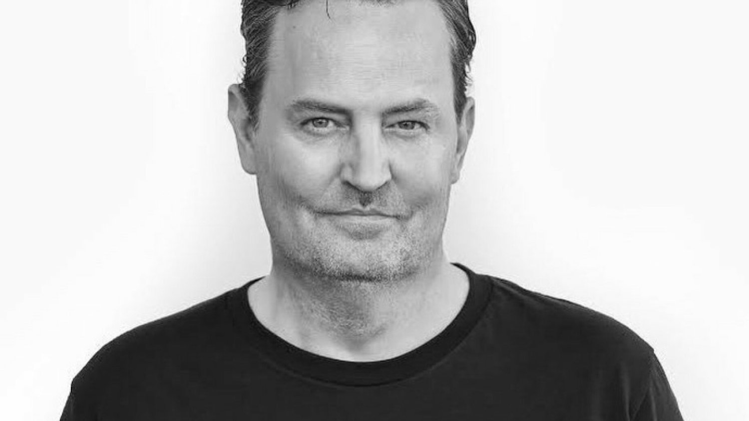 Matthew Perry zmarł nagle w wieku 54 lat.