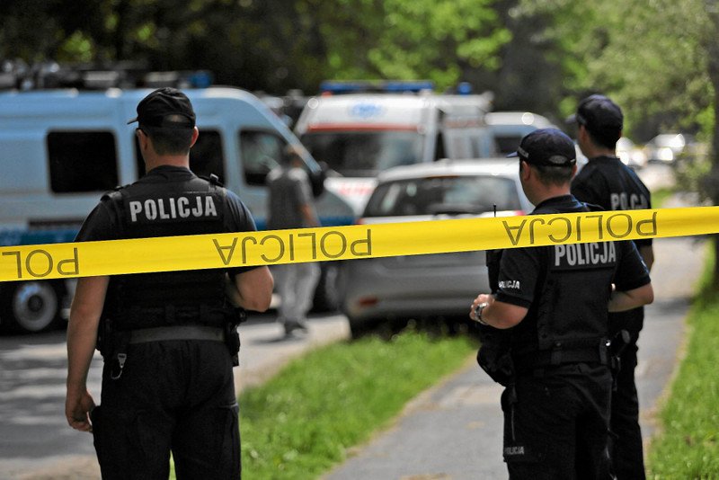 Matka rodziła dzieci w lesie i je porzucała.