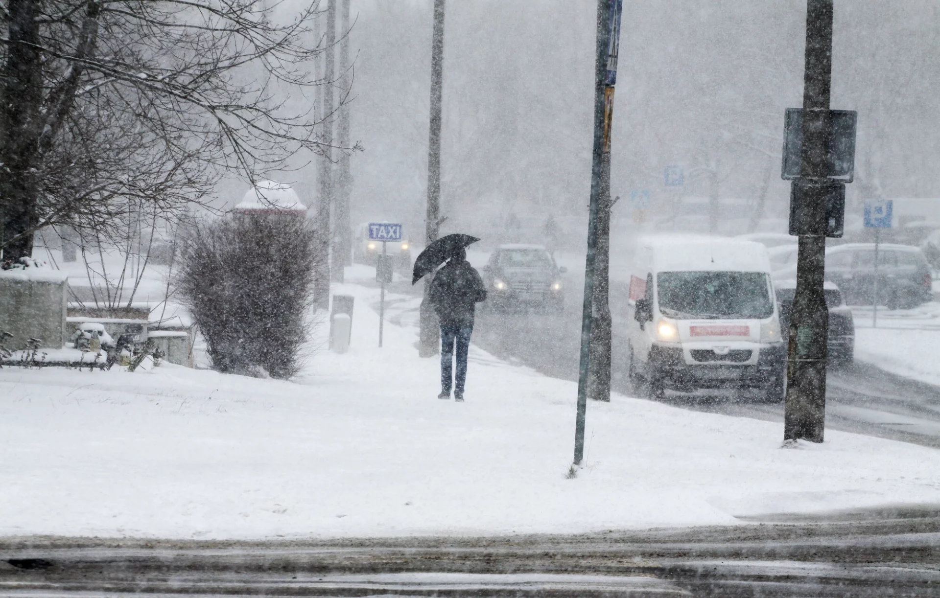 Przez najbliższe dni w Polsce nie zabraknie śniegu i mrozów.