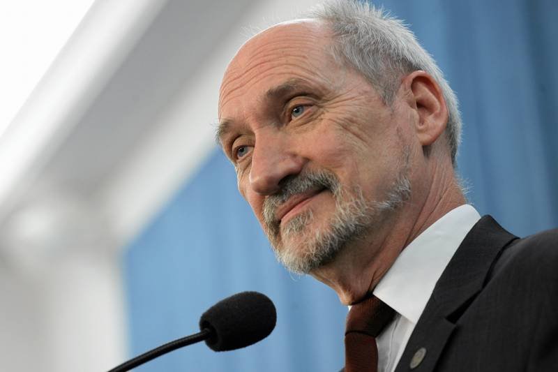 Antoni Macierewicz, przewodniczący zespołu parlamentarnego ds. wyjaśnienia przyczyn katastrofy w Smoleńsku