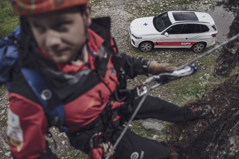 BMW postanowiło docenić GOPR.