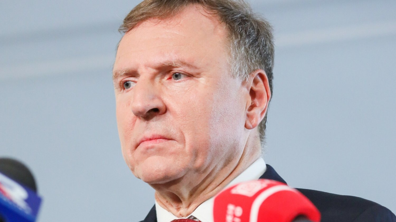 Syn Kurskiego miał krzywdzić nieletnią. Ofiara: "Ufałam mu i był dla mnie jak brat". Ofiara syna Kurskiego ponownie zabrała głos.