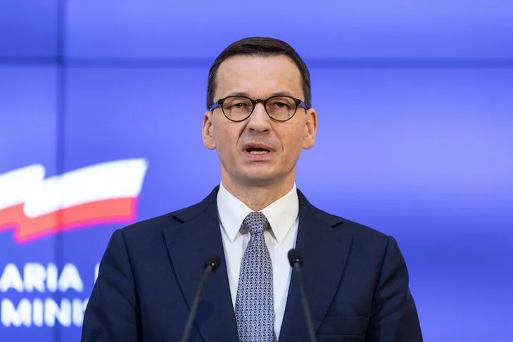 Rząd Mateusza Morawieckiego wydłużył niektóre obostrzenia do odwołania.