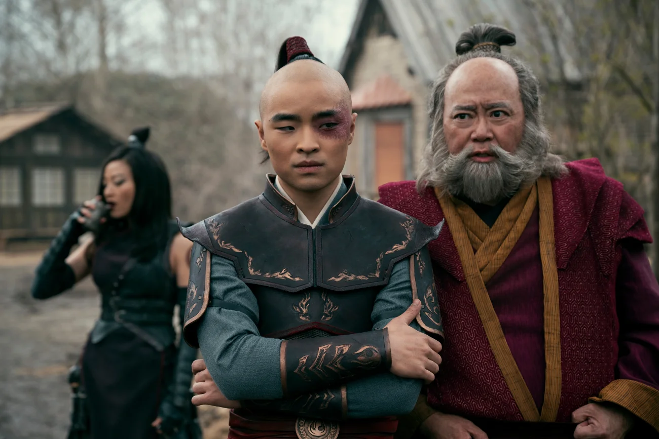 Dallas James Liu jako Zuko i Paul Sun-Hyung Lee jako wujek Iroh w serialu "Awatar: Ostatni władca wiatru".