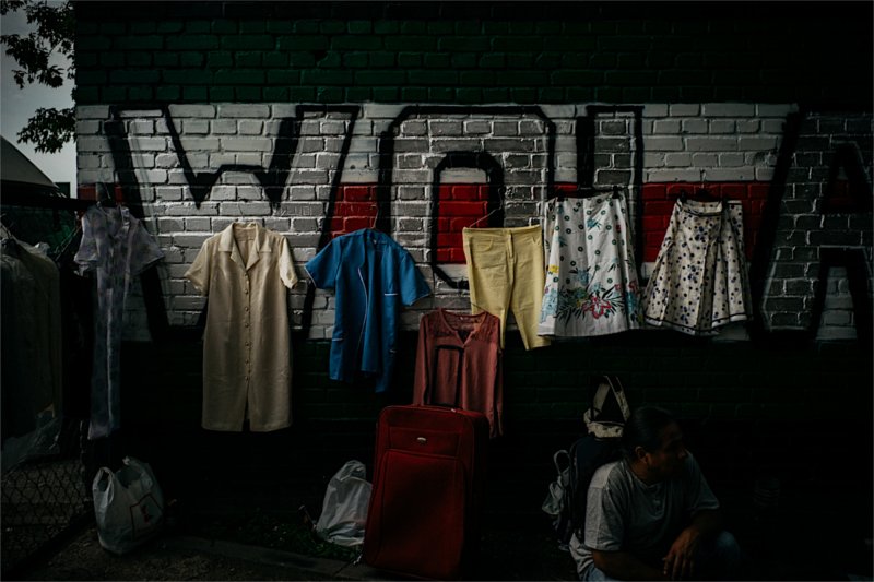 Bazar Olimpia w parku Moczydło na warszawskiej Woli zyskał wielu sympatyków szczególnie po wprowadzeniu niedziel bez handlu.