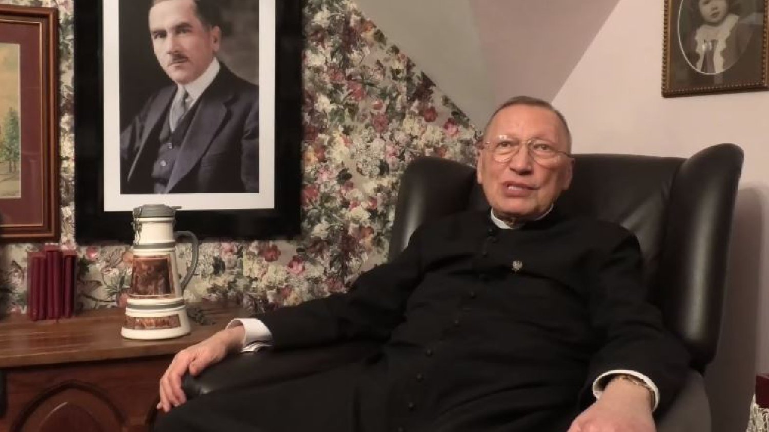 Ksiądz Kneblewski przyrównał WOŚP do hitlerowskiej propagandy?