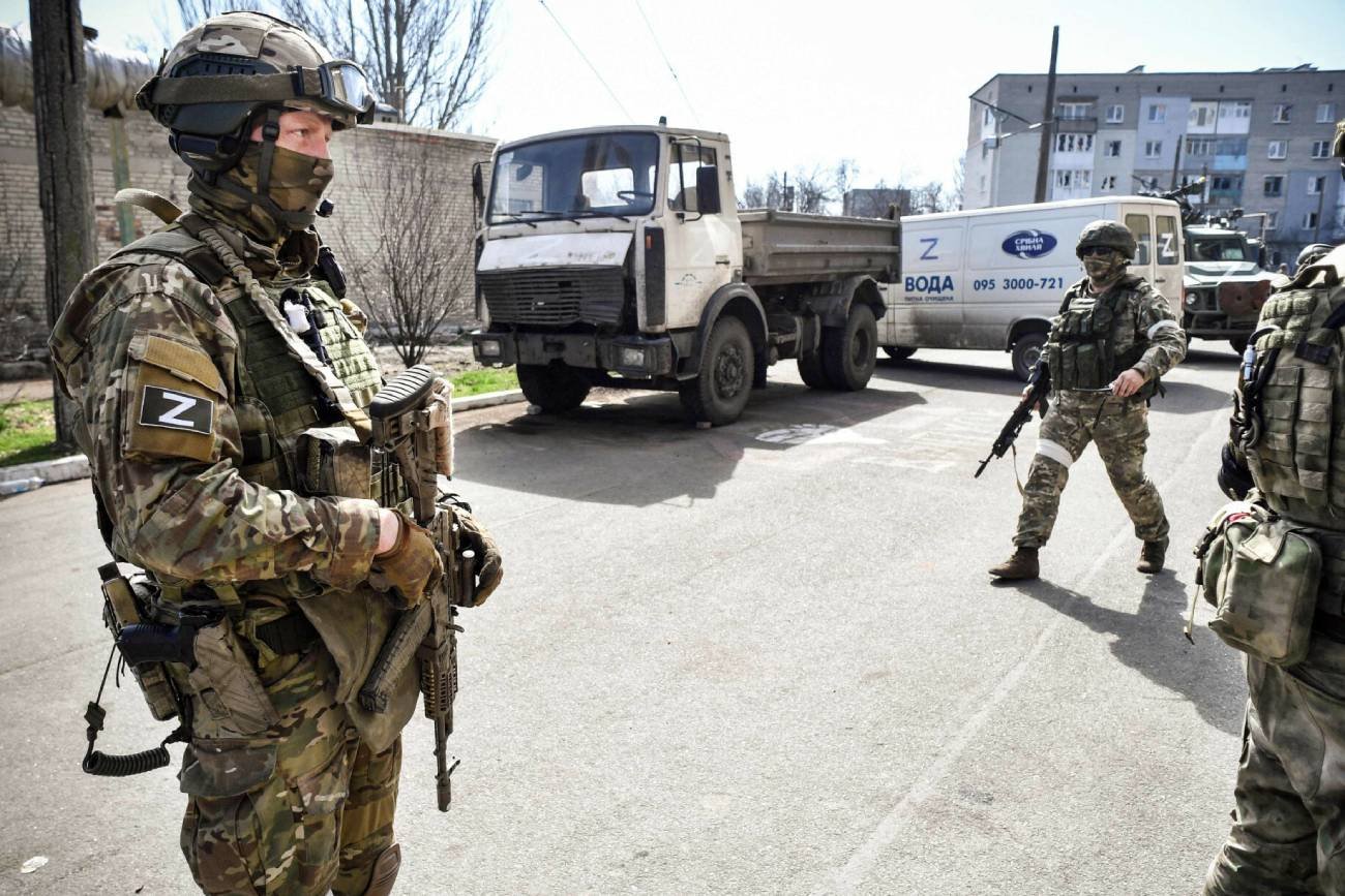 Grabieże rosyjskich żołnierzy w Ukrainie. FSB rekwiruje łupy