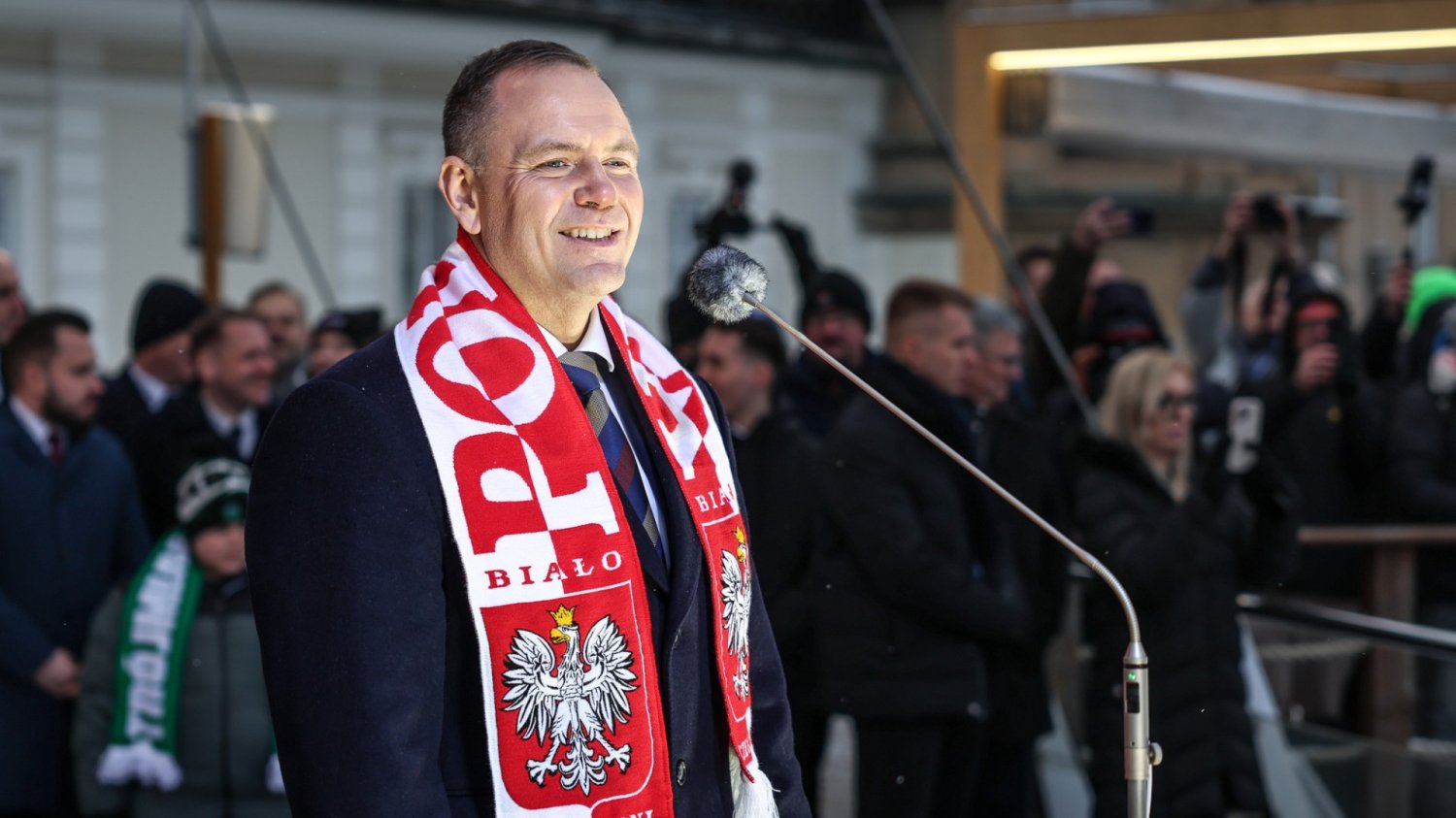Prezydent Karol Nawrocki uczestniczył w XVIII Ogólnopolskiej Patriotycznej Pielgrzymce Kibiców na Jasną Górę. Prezydent Karol Nawrocki na Jasnej Górze.