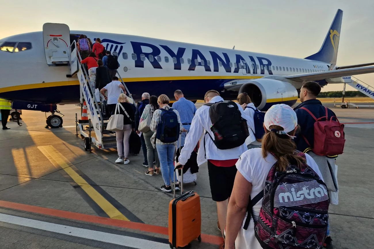 Ryanair zaczął bardziej pilnować bagaży podręcznych Ryanair ściga pasażerów
