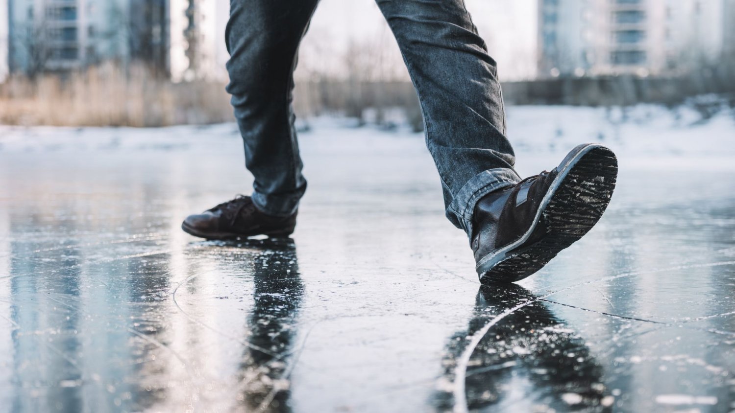 Pogoda po świętach. Gołoledź dała się we znaki, ale to nie koniec ostrzeżeń IMGW