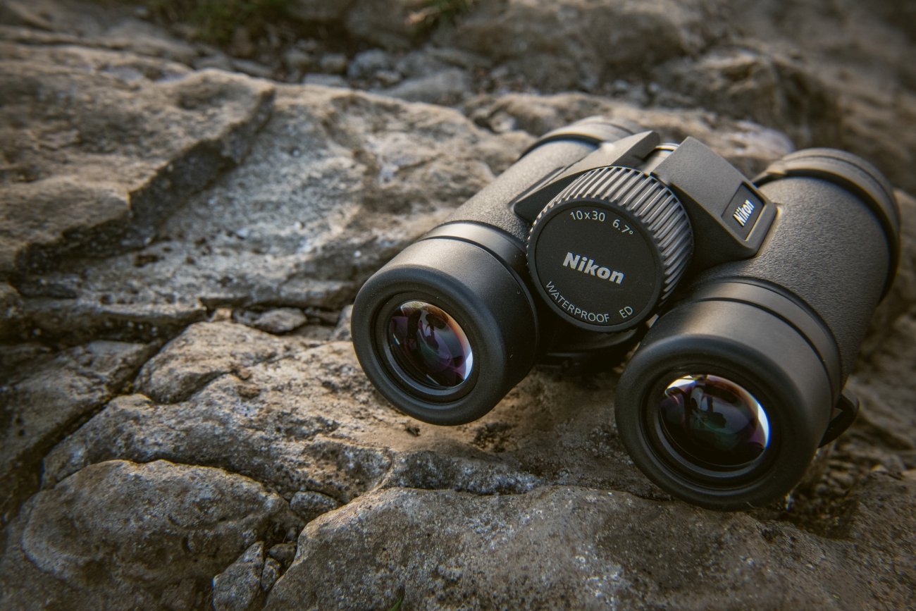 MONARCH M7 to przeznaczona do intensywnego użytkowania nowoczesna lornetka z obiektywami o średnicy 30 mm lub 42 mm. Jako prezent dla kogoś lub ciebie celująco przeprowadzi misję oglądania.