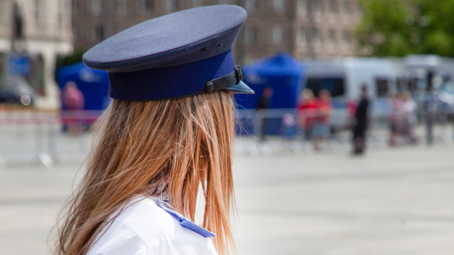Oferty pracy w Służbie Więziennej. Wysokie pensje i dużo dodatków Praca w więzieniu. Zarobki na start to minimum 5,1 tys. netto
