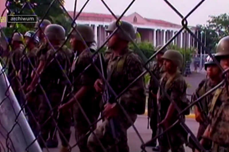 "Wiadomości" straszą juntą wojskową, rodem z krajów Trzeciego Świata.