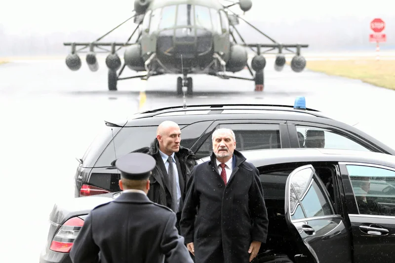 Tym razem Antoni Macierewicz chyba nie kręcił w sprawie śmigłowców. MON poinformował o uruchomieniu procedury zakupu kilku maszyn.