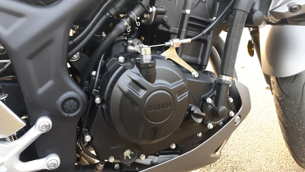 Ten sam silnik montowany jest do YZF-R3. Tak naprawdę te modele więcej łączy niż dzieli.