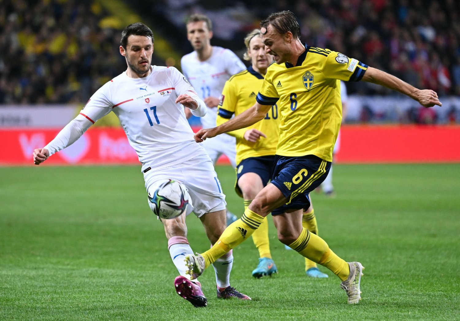 Szwedzi po dogrywce ograli Czechów i zagrają z Biało-Czerwonymi o awans na MŚ