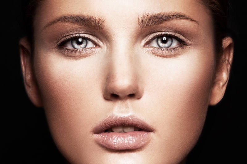 Oczy zdradzają nie tylko twój wiek, ale stan zdrowia i kondycję organizmu. Podobnie jak skóra wokół nich