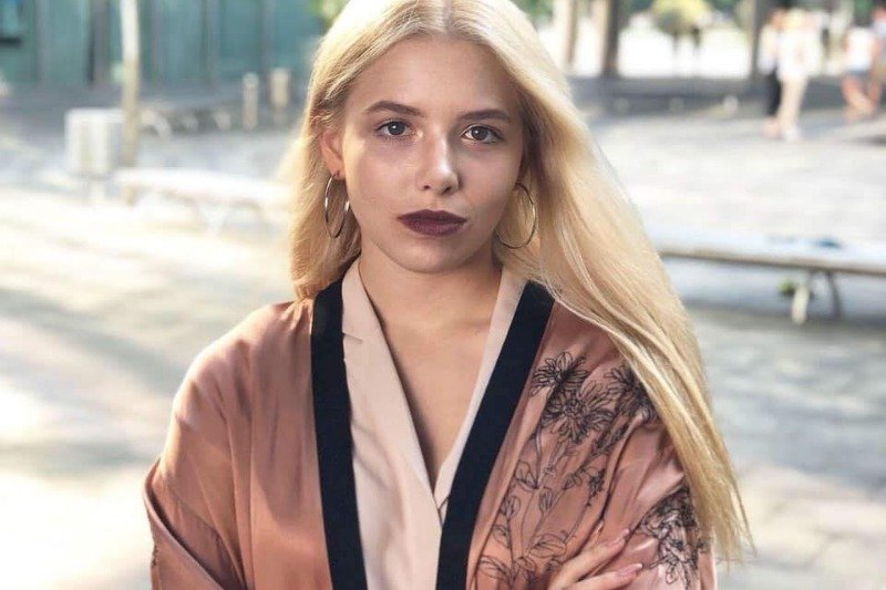 Caro Sadowska stworzyła własną kampanię społeczną. Dowiedz się, czym jest "Yes, I react"