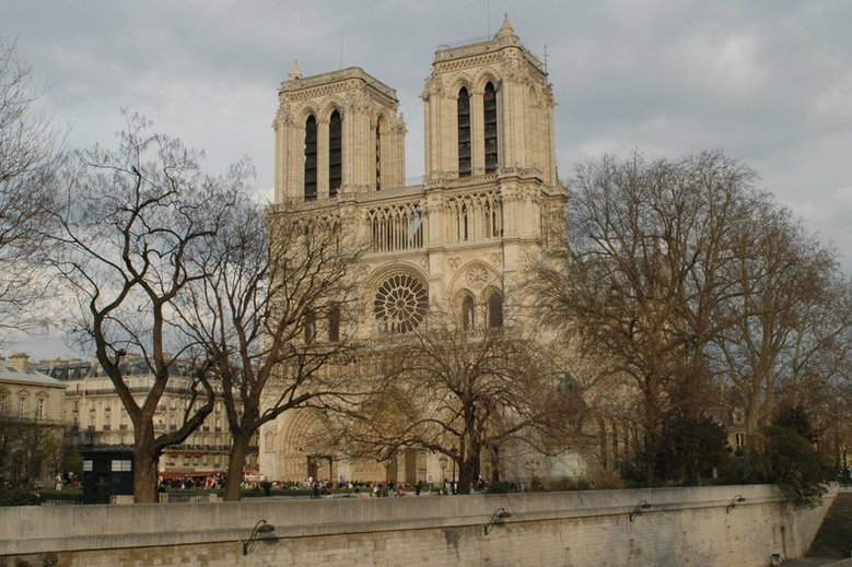 W sobotę odbędzie się pierwsza msza w katedrze Notre Dame od czasu pożaru.