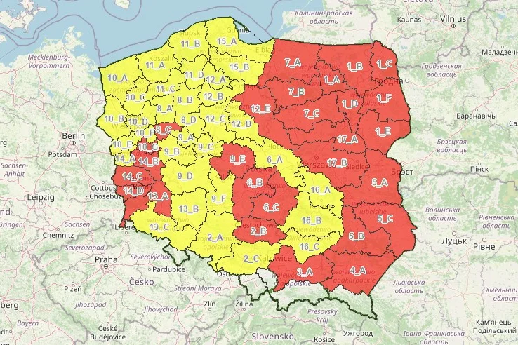 Zasady, które trzeba przestrzegać w lasach w czasie suszy. Sytuacja pożarowa jest w całej Polsce Zagrożenie pożarowe w lasach. Ta mapa pokazuje, gdzie jest najgorzej
