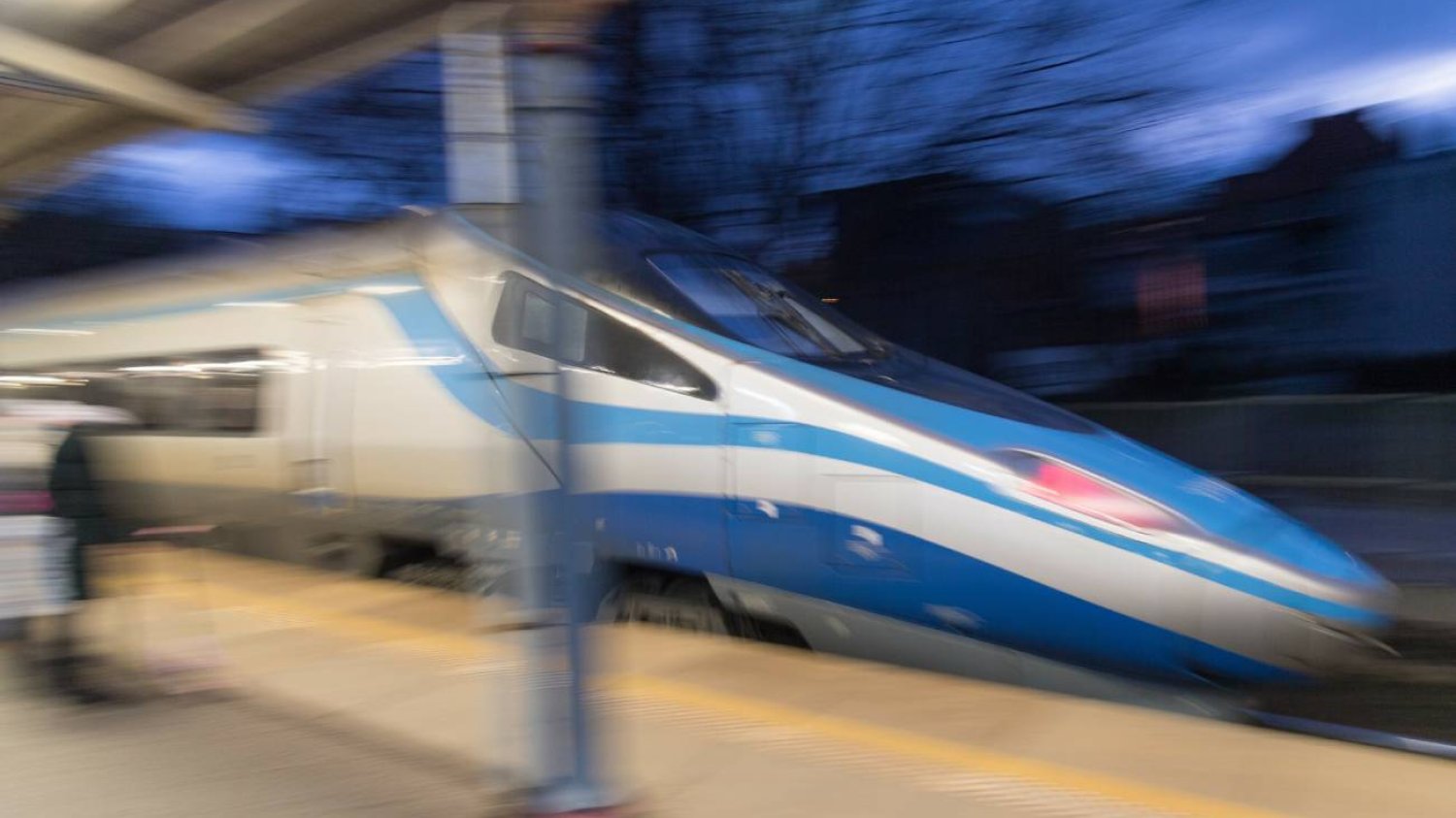 Pendolino z Kołobrzegu do Krakowa nie wyjechał ze stacji. Zamarzł
