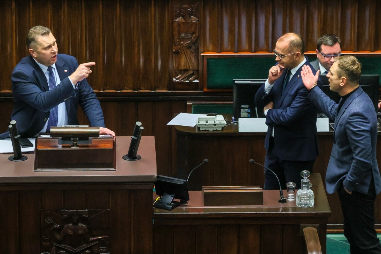 Wielka walka liderów i niespodziewany gracz na podium. Tak wygląda najnowszy sondaż parlamentarny. Najnowszy sondaż wyborczy. Tak głosowaliby Polacy, gdyby wybory odbywałyby się w najbliższą niedzielę.