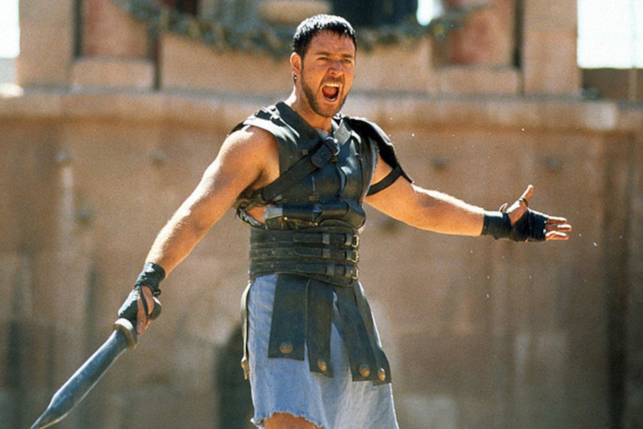 Russel Crowe odtworzył po 20 latach słynne zdjęcie z "Gladiatora".