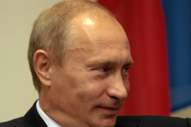 – Musimy działać mądrze – mówi Władimir Putin.