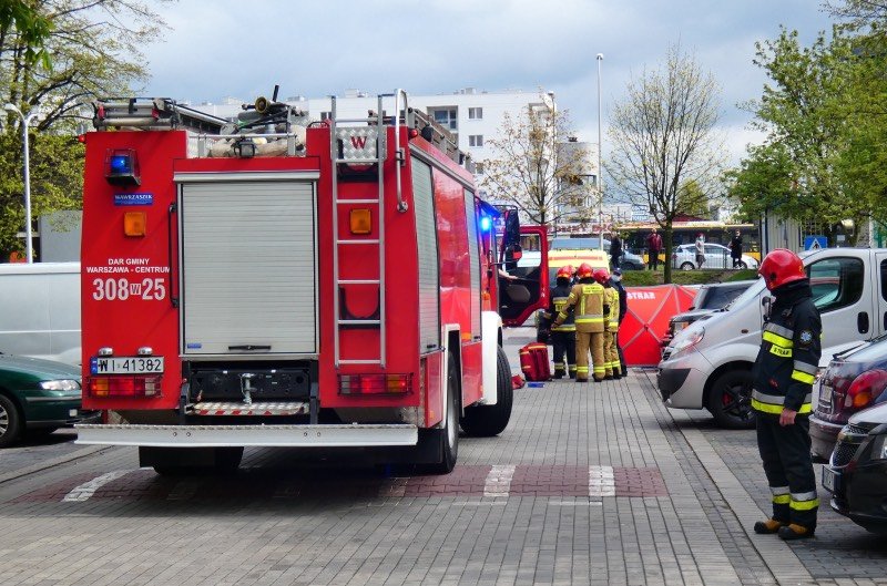 Drugi nóż znaleziony na miejscu tragedii na Gocławiu. Warszawa. RMF FM: drugi nóż na miejscu tragedii w pralni na Gocławiu.