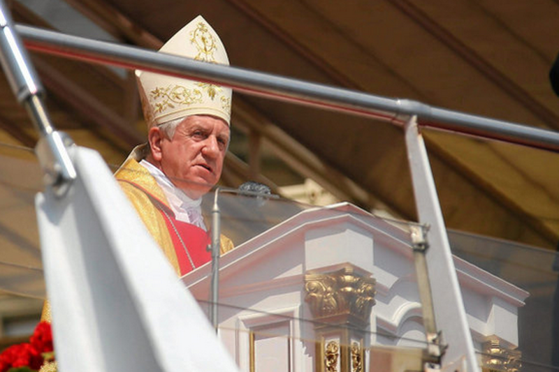 Episkopat: nie będzie ekskomuniki za poparcie in vitro.