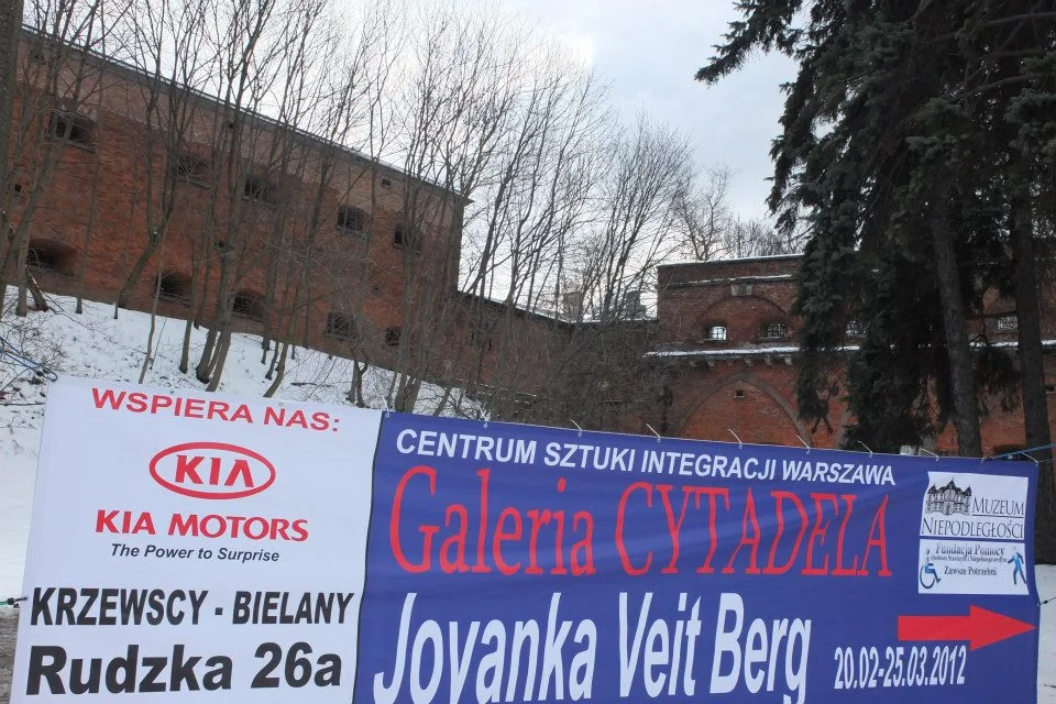 To normalne, że zasłaniamy reklamami zabytki