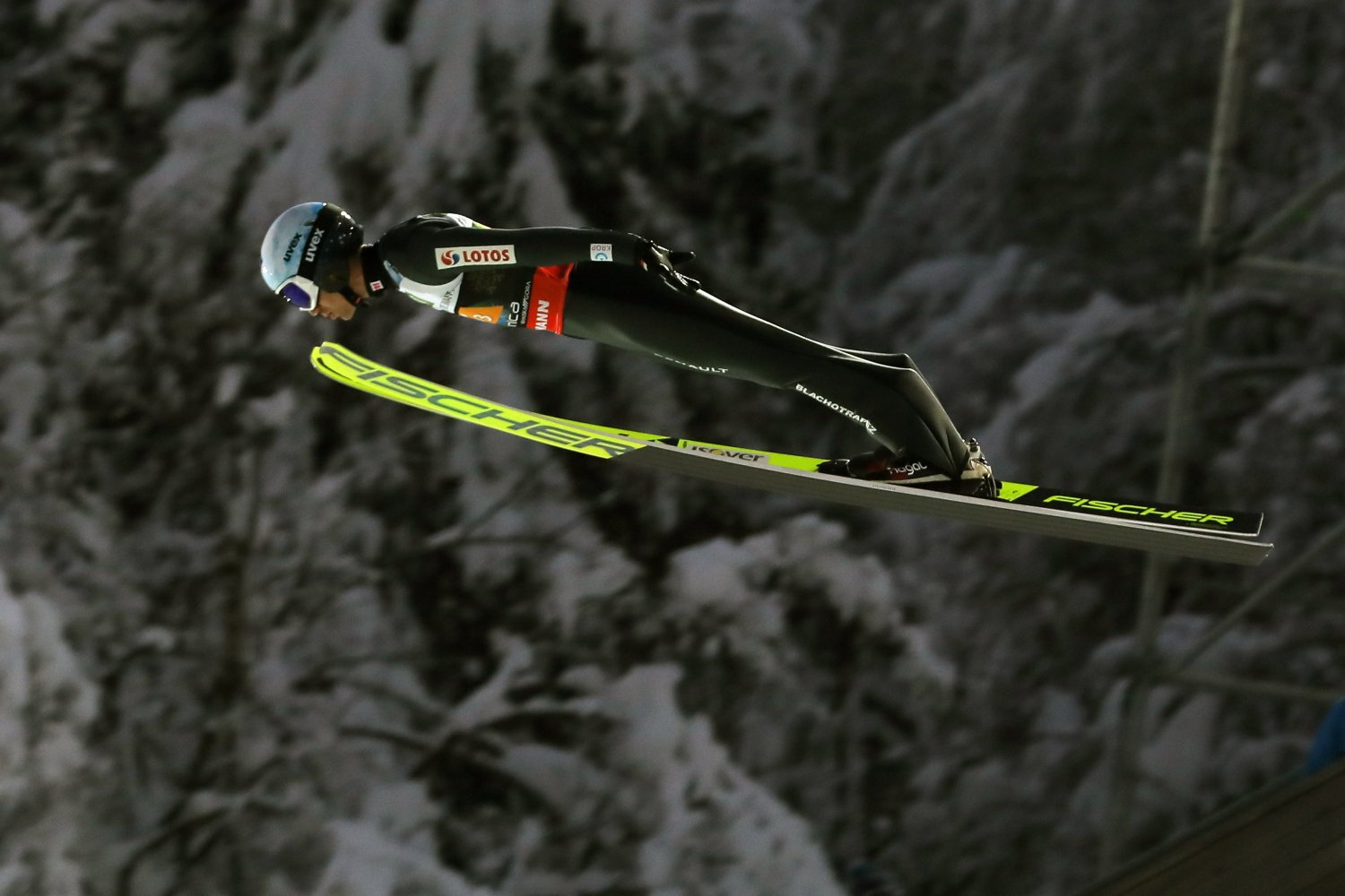 Kamil Stoch wygrał zawody PŚ w skokach narciarskich w niemieckim Titisee-Neustadt.