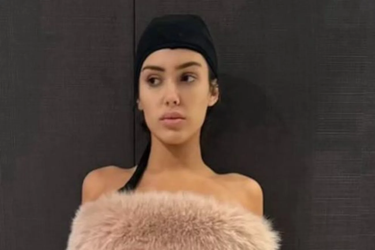 Kanye West pokazał półnagie zdjęcia żony na Instagramie.