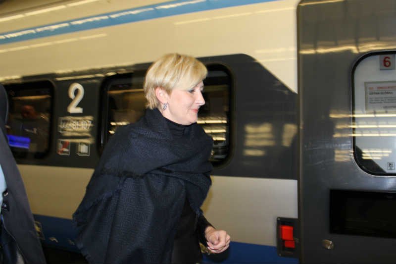 Tuż przed briefingiem Ewy Kopacz na Dworcu Centralnym pojawiła się Agata Duda.