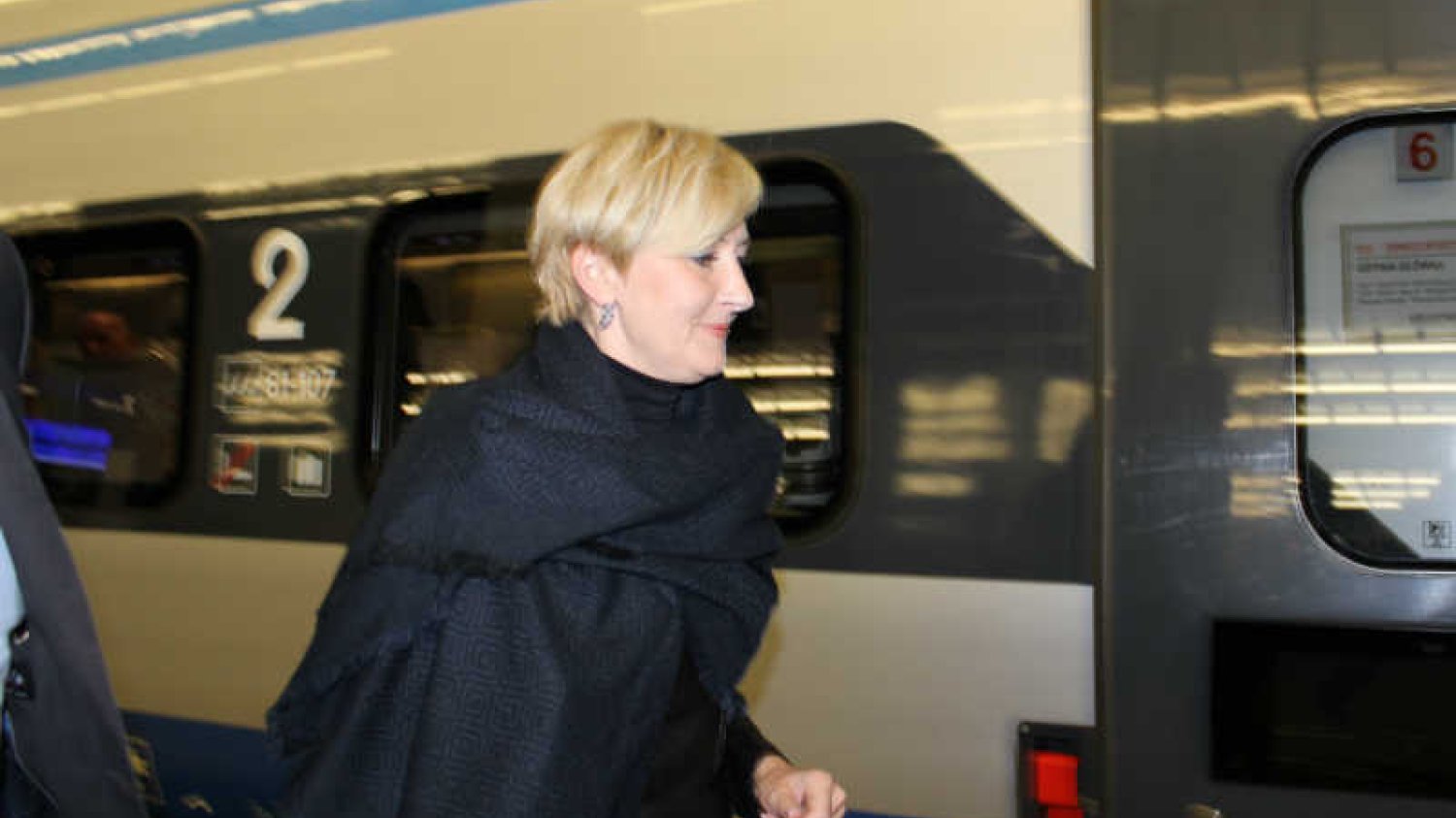 Tuż przed briefingiem Ewy Kopacz na Dworcu Centralnym pojawiła się Agata Duda.