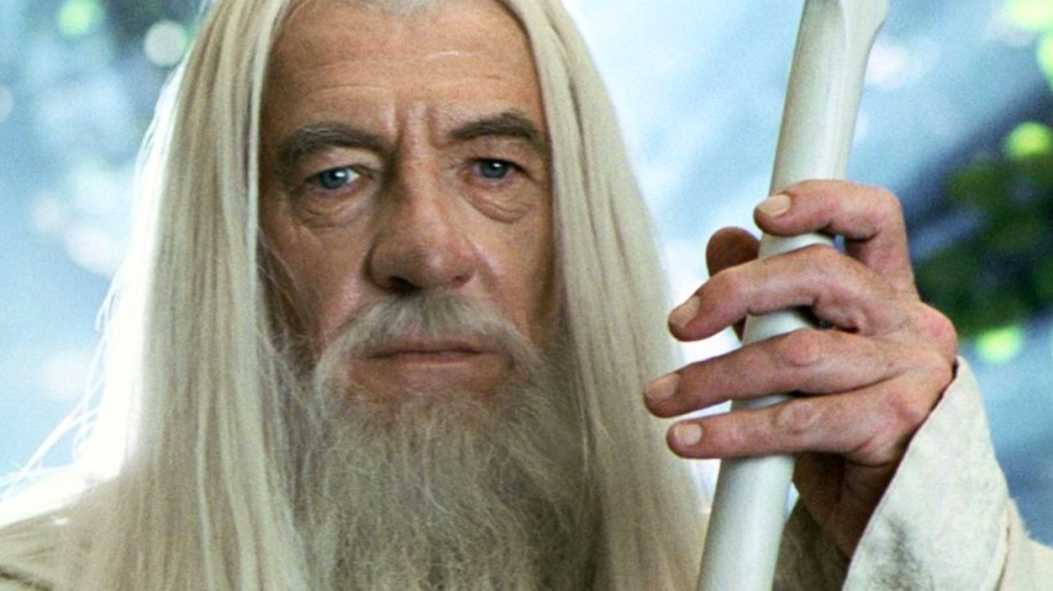 Gandalf ujawnia, kogo jeszcze zobaczymy w nowym "Władcy Pierścieni". Nikt się go nie spodziewa Nowe wieści o filmie "Polowanie na Golluma". Zobaczymy nie tylko Gandalfa