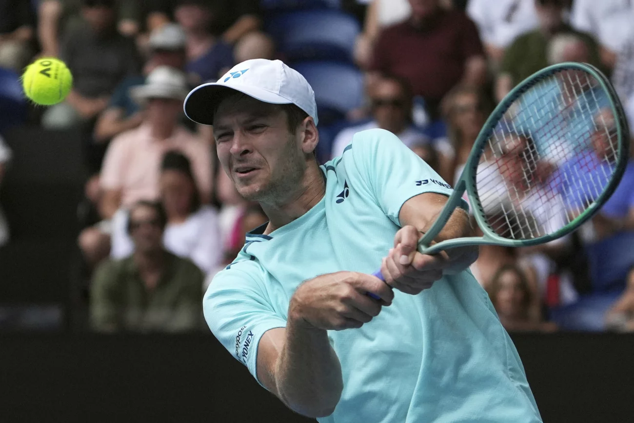 Hubert Hurkacz odpada z Australian Open. Przegrał z Miedwiediewem