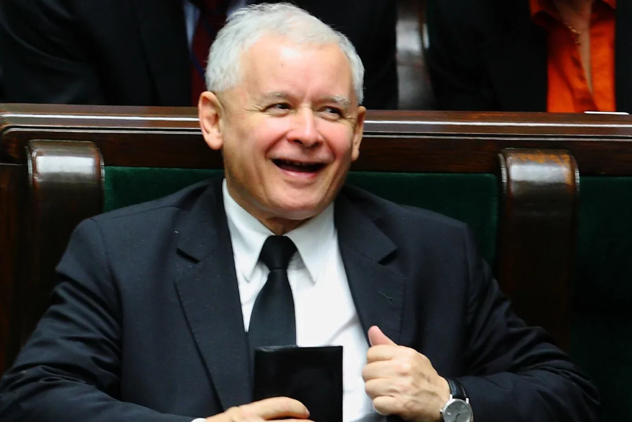Jarosław Kaczyński skorzysta na nowym zapisie.