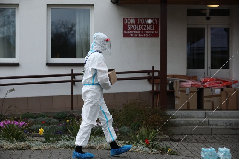 Szczyt zakażeń ma nastąpić pod koniec miesiąca.