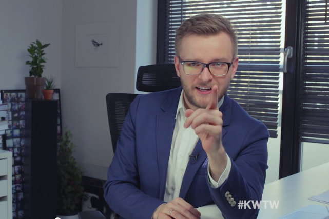 Karol Paciorek z kanału Kto Wie Ten Wie odpowiada na 7 pytań