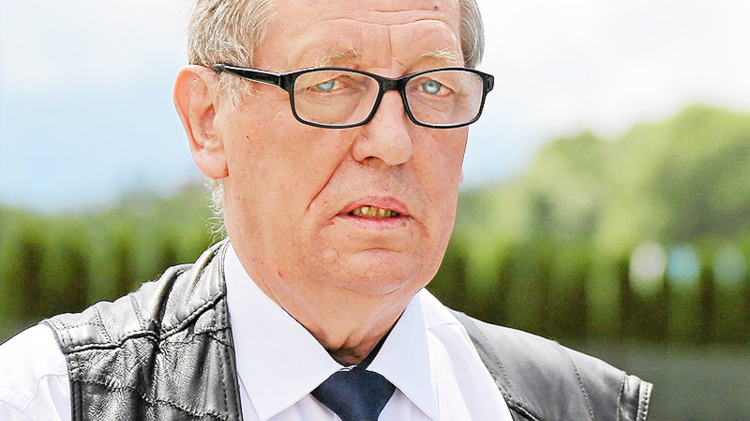 Mnie się chyba wydaje, że pan w złą dziurkę paluszek włożył – powiedział minister środowiska Jan Szyszko do dziennikarza, który chciał go zapytać o sprawę Puszczy Białowieskiej.