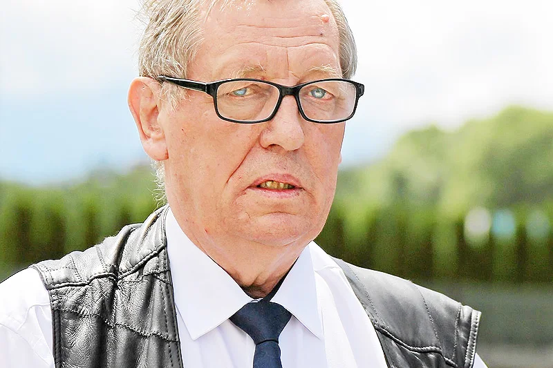 Mnie się chyba wydaje, że pan w złą dziurkę paluszek włożył – powiedział minister środowiska Jan Szyszko do dziennikarza, który chciał go zapytać o sprawę Puszczy Białowieskiej.
