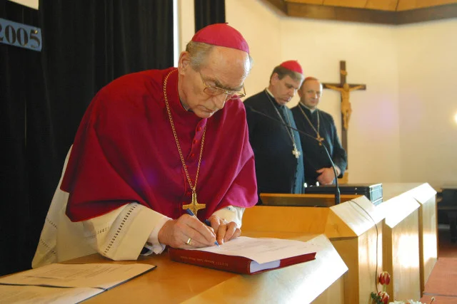Punkt dokumentu synodu dotyczący rozwodników przeszedł przewagą ledwie 1 głosu
