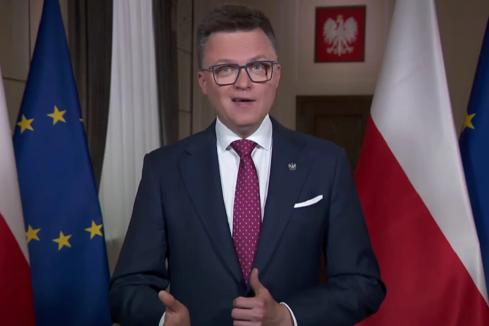Orędzie Hołowni. "Samymi pięściami nic się nie zbuduje"
