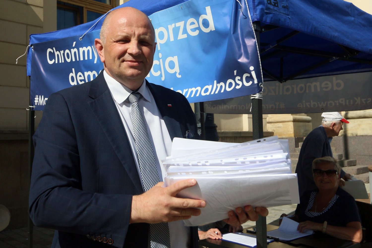 Sąd nakazał zapłacić radnemu PiS Tomaszowi Pitusze 5 tys. na rzecz organizacji Marsz Równości w Lublinie.