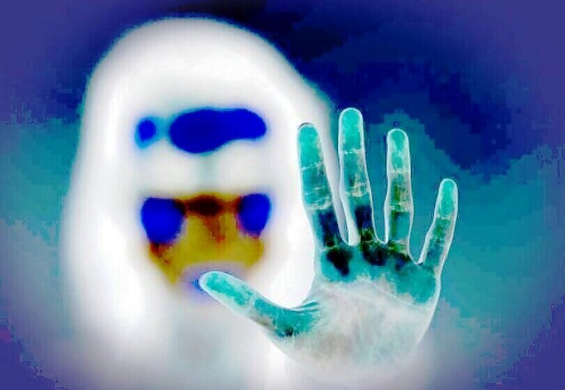 Koronawirus: dlaczego 5 dni od zakażenia ma decydujące znaczenie? [BADANIA]