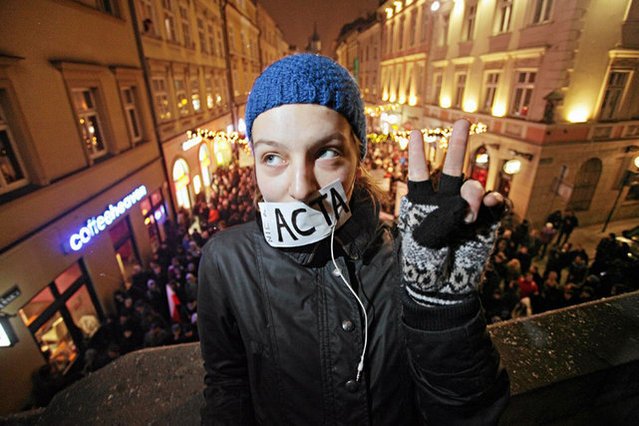 Komisja Europejska znowu zajmuje się projektem przepisów przypominających te z umowy ACTA, przeciw którym w 2012 roku protestowano.