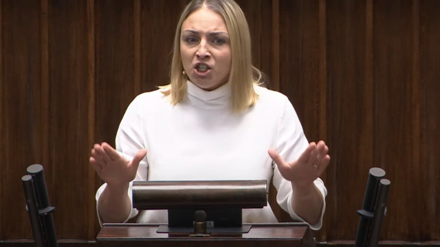 Kinga Gajewska: 13-latkom zadaje się pytania, czy się masturbują. Co was to interesuje?! Po co o to pytacie?