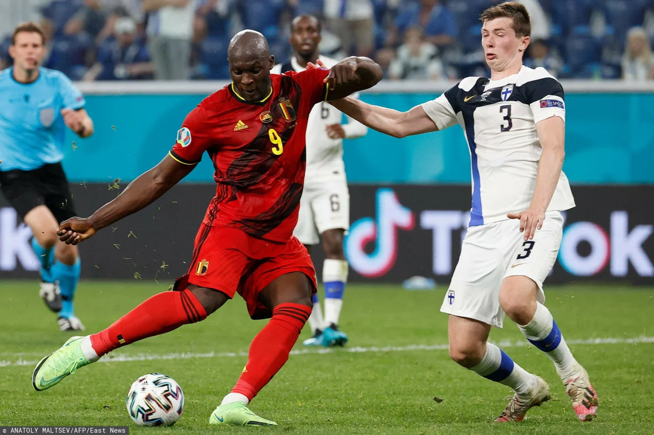 Romelu Lukaku strzelił dwa gole przeciw Finlandii, ale sędziowie uznali jedną bramkę