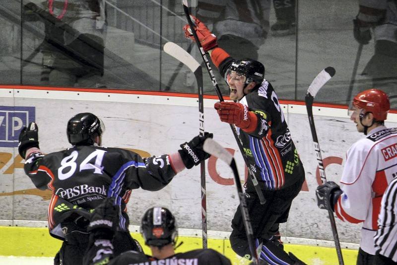 Radość hokeistów z Sanoka. W tym sezonie mieli ku niej wiele powodów.